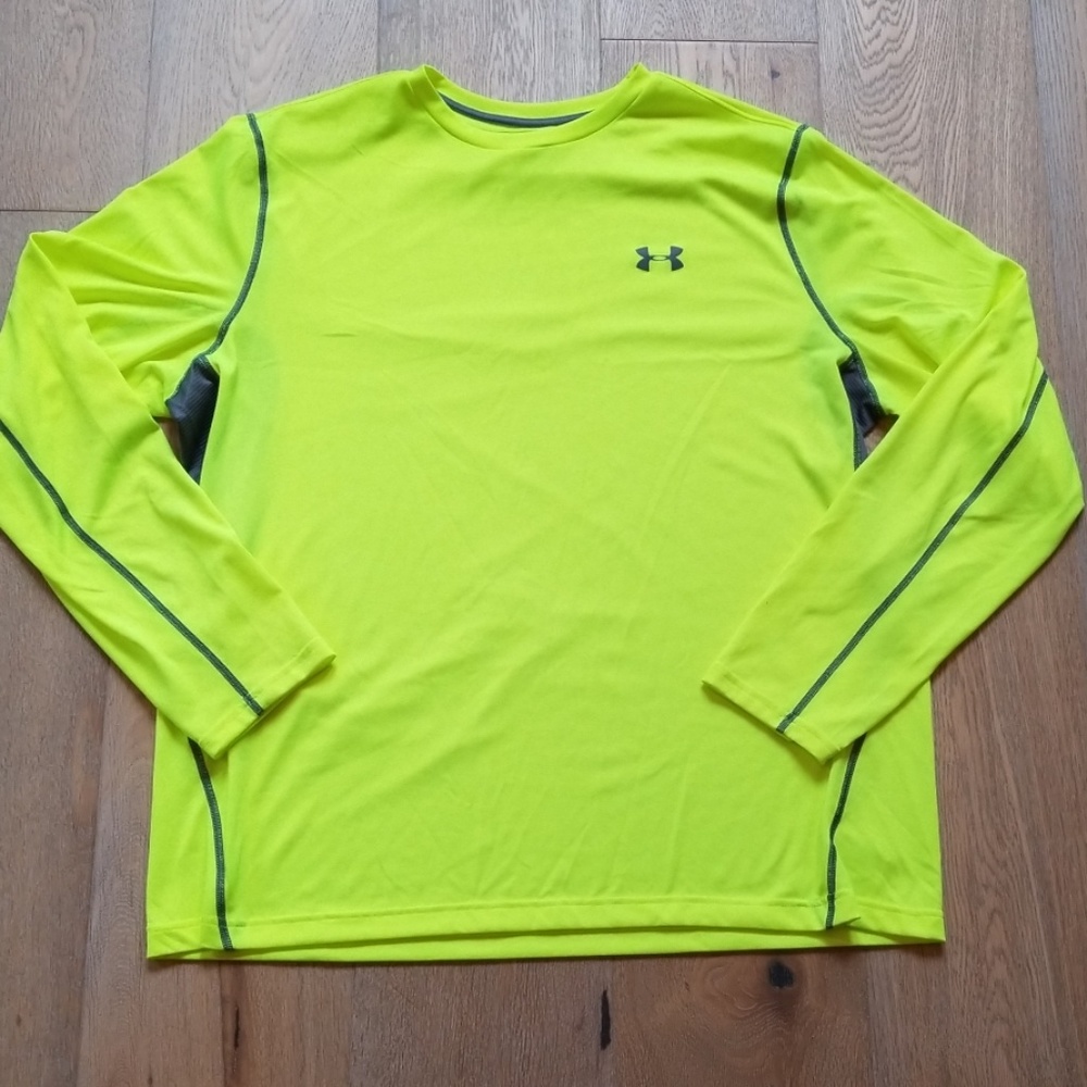 Men's Under Armour shirt